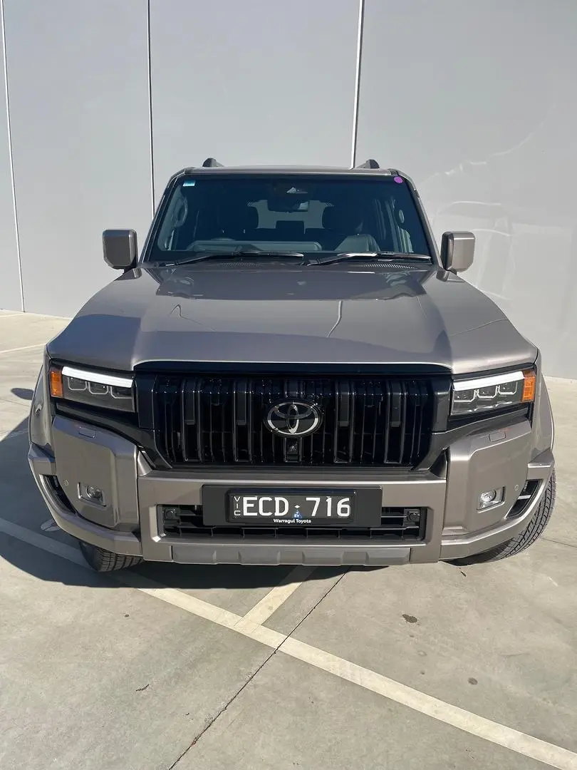 2026 Toyota Landcruiser Prado Gallery Image 2