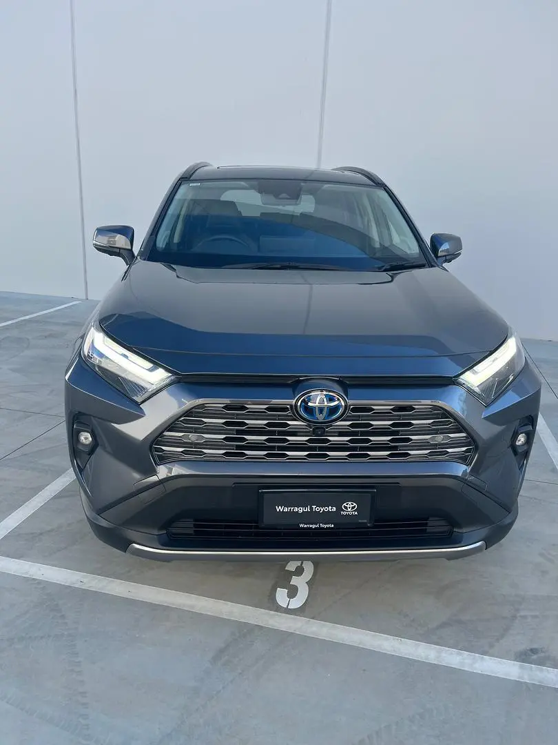 2024 Toyota RAV4 Gallery Image 2