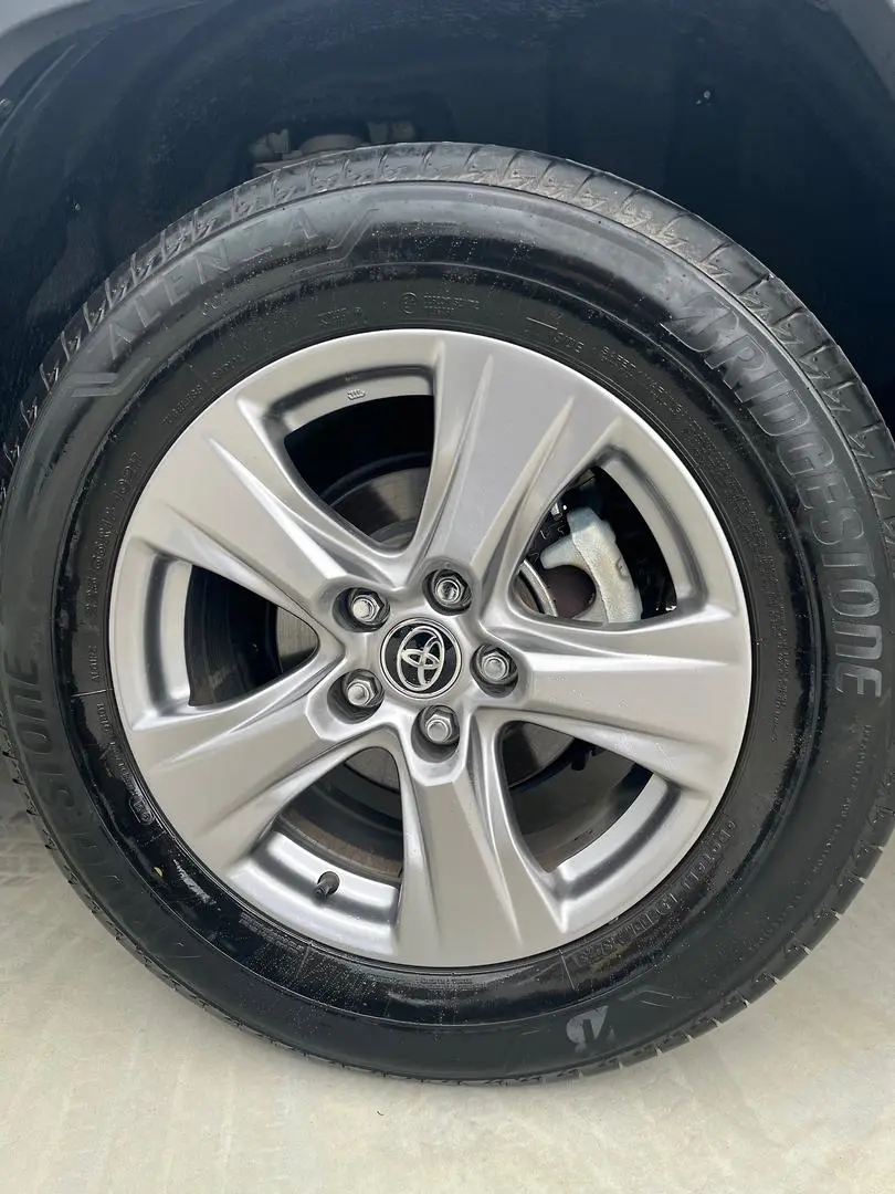 2023 Toyota RAV4 Gallery Image 7