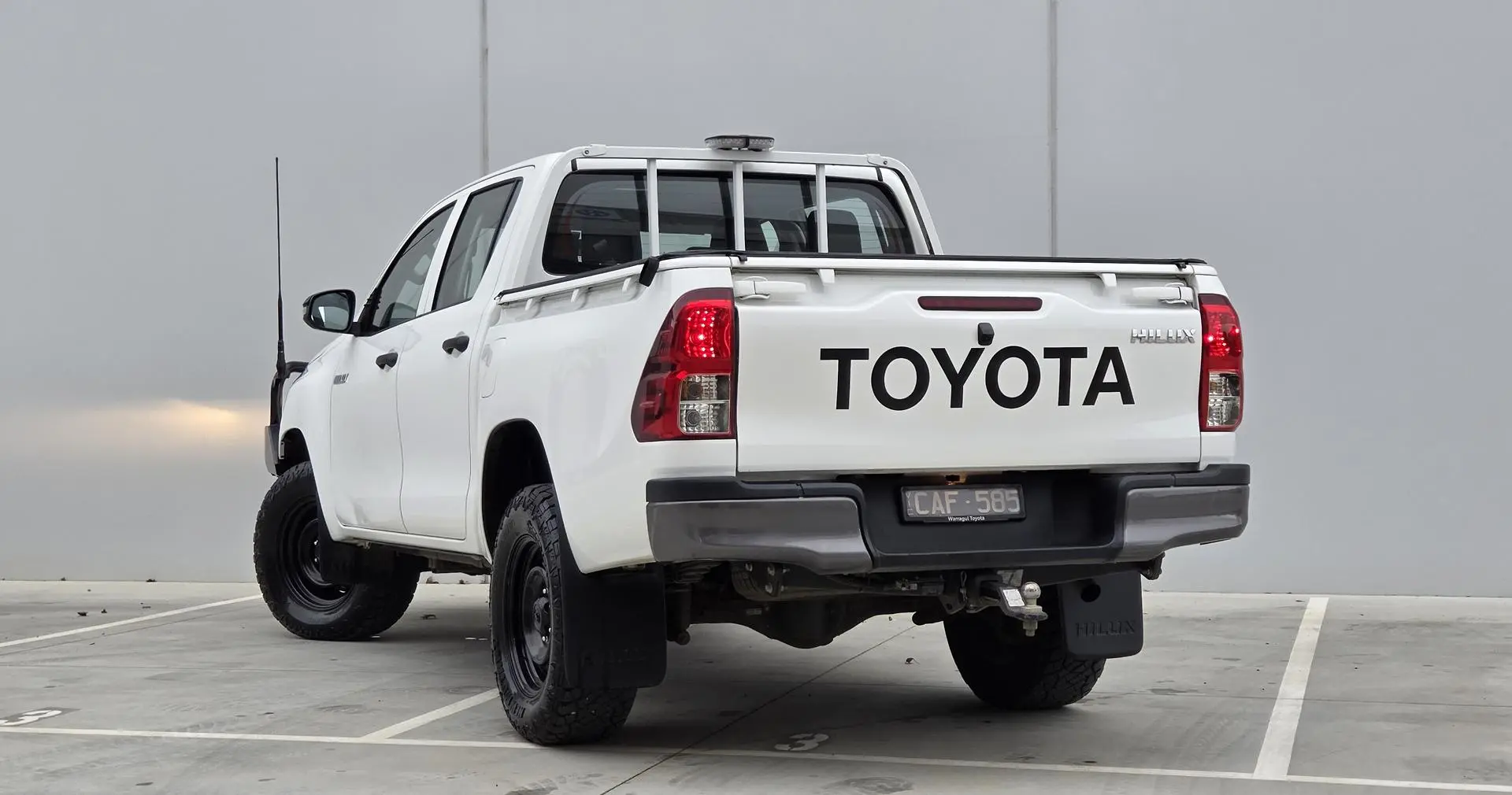 2022 Toyota Hilux Gallery Image 7