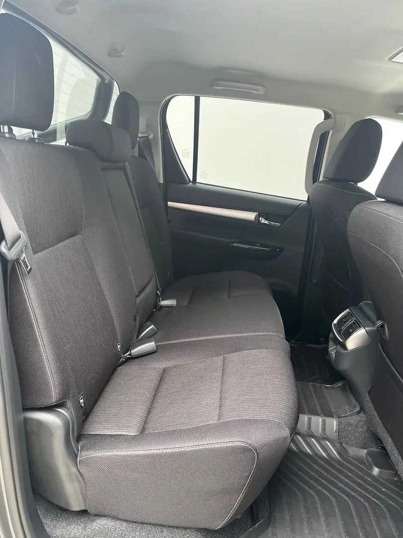 2025 Toyota Hilux Gallery Image 17