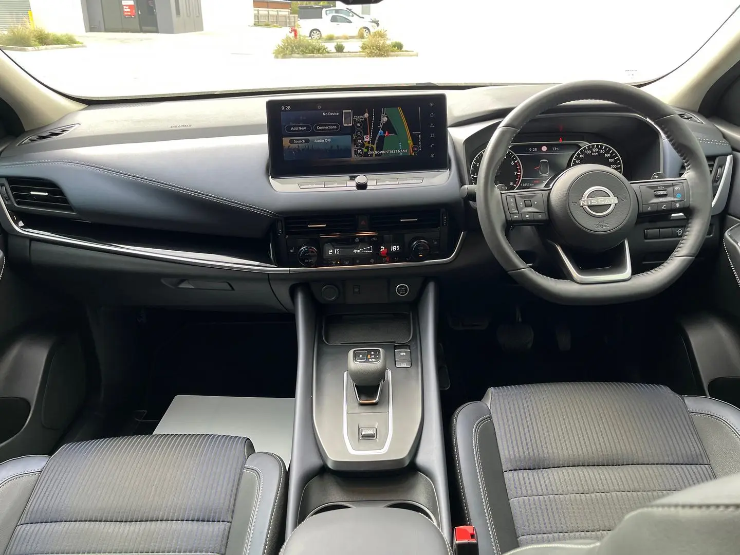 2024 Nissan QASHQAI Gallery Image 16