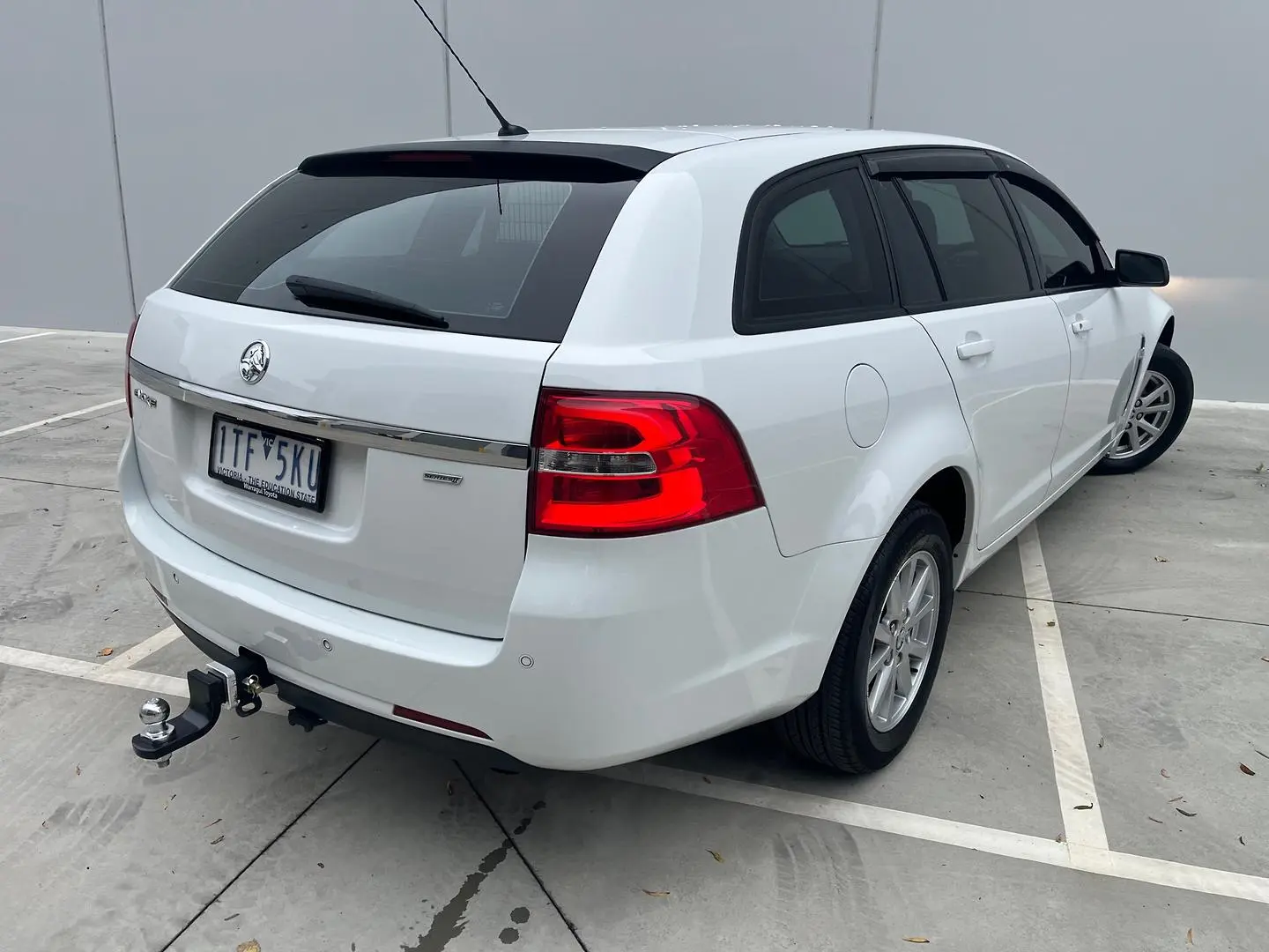 2016 Holden Commodore Gallery Image 13