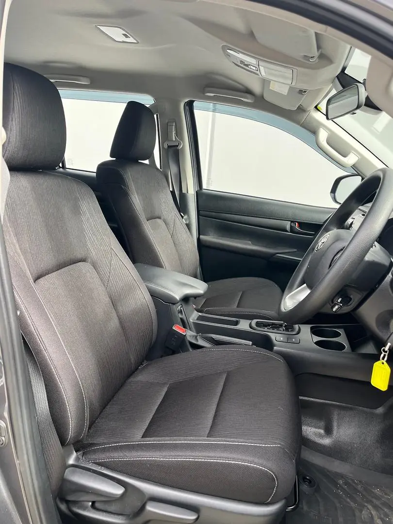2024 Toyota Hilux Gallery Image 17