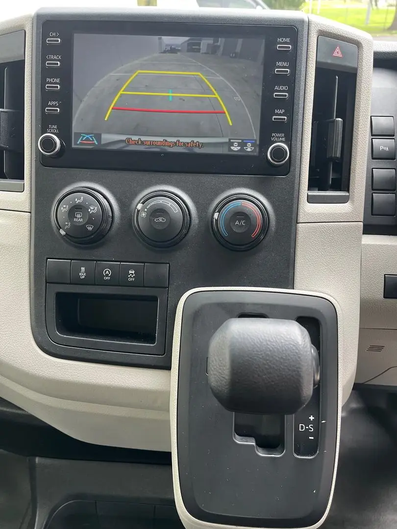 2020 Toyota Hiace Gallery Image 19