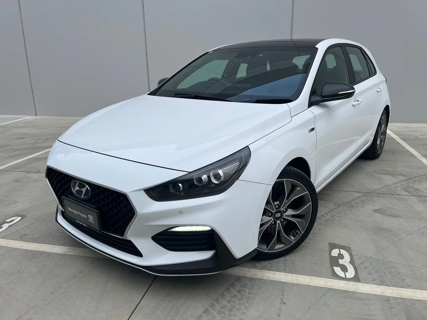 2021 Hyundai i30 Gallery Image 3