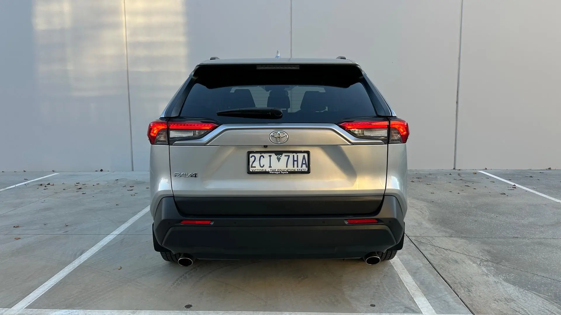 2019 Toyota RAV4 Gallery Image 8