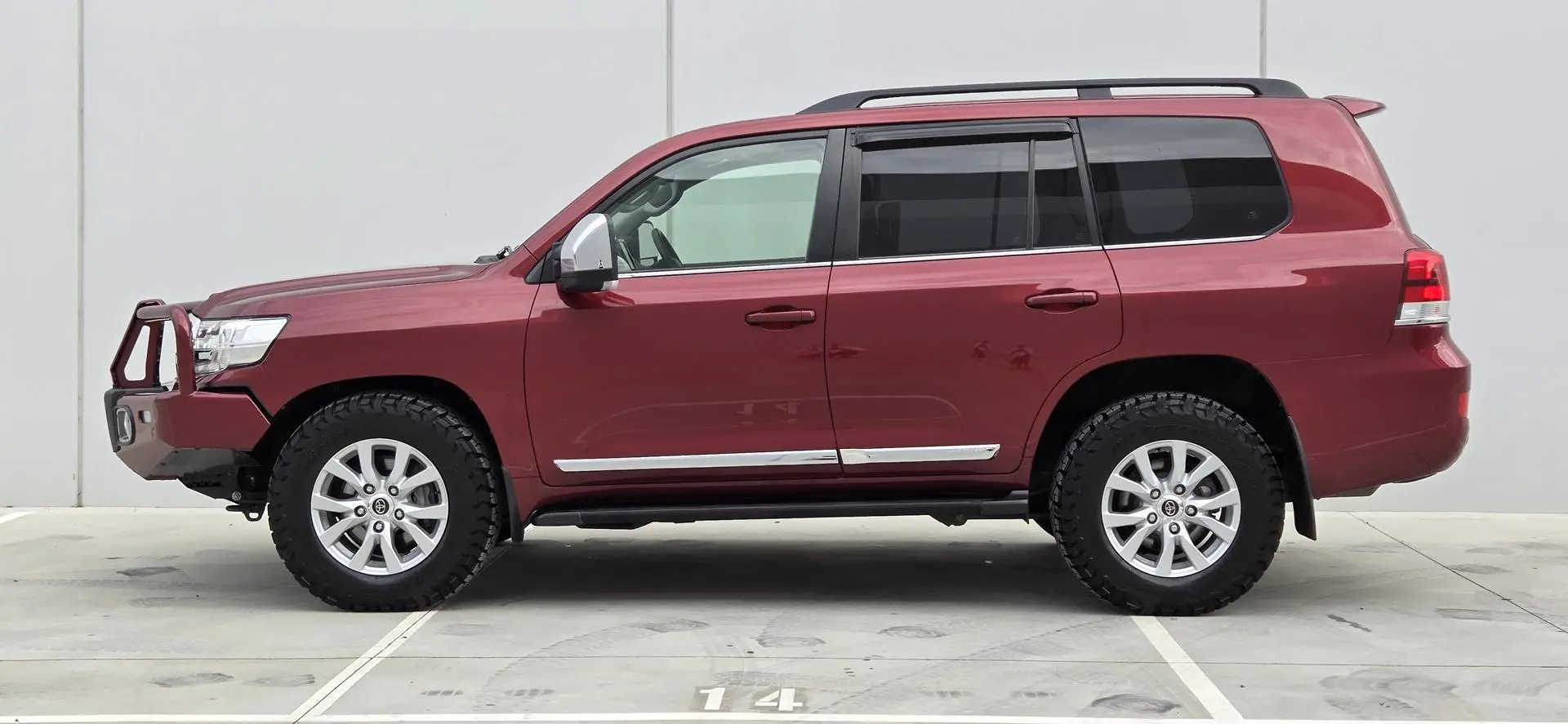 2016 Toyota Landcruiser Gallery Image 6