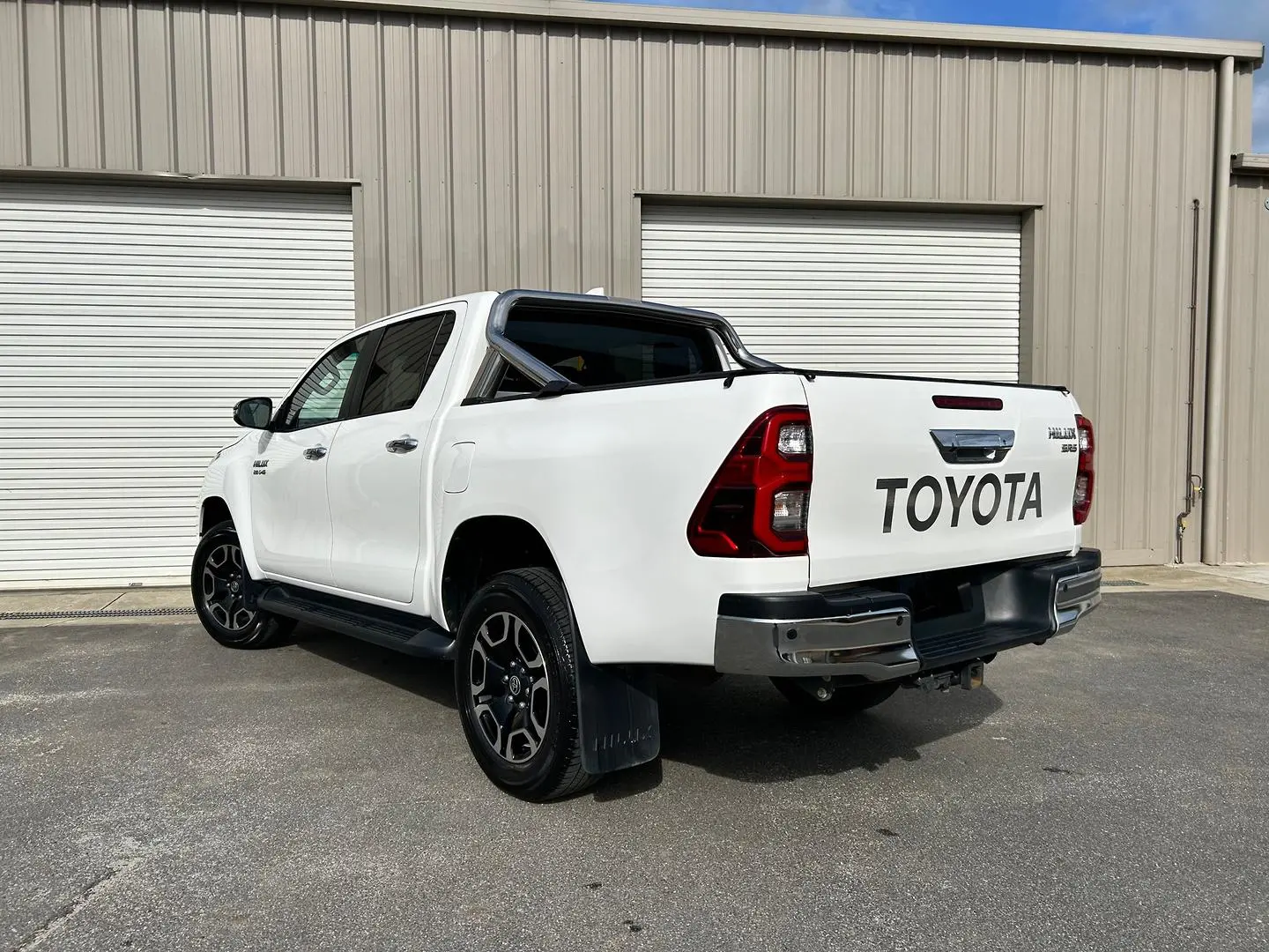 2022 Toyota Hilux Image 11