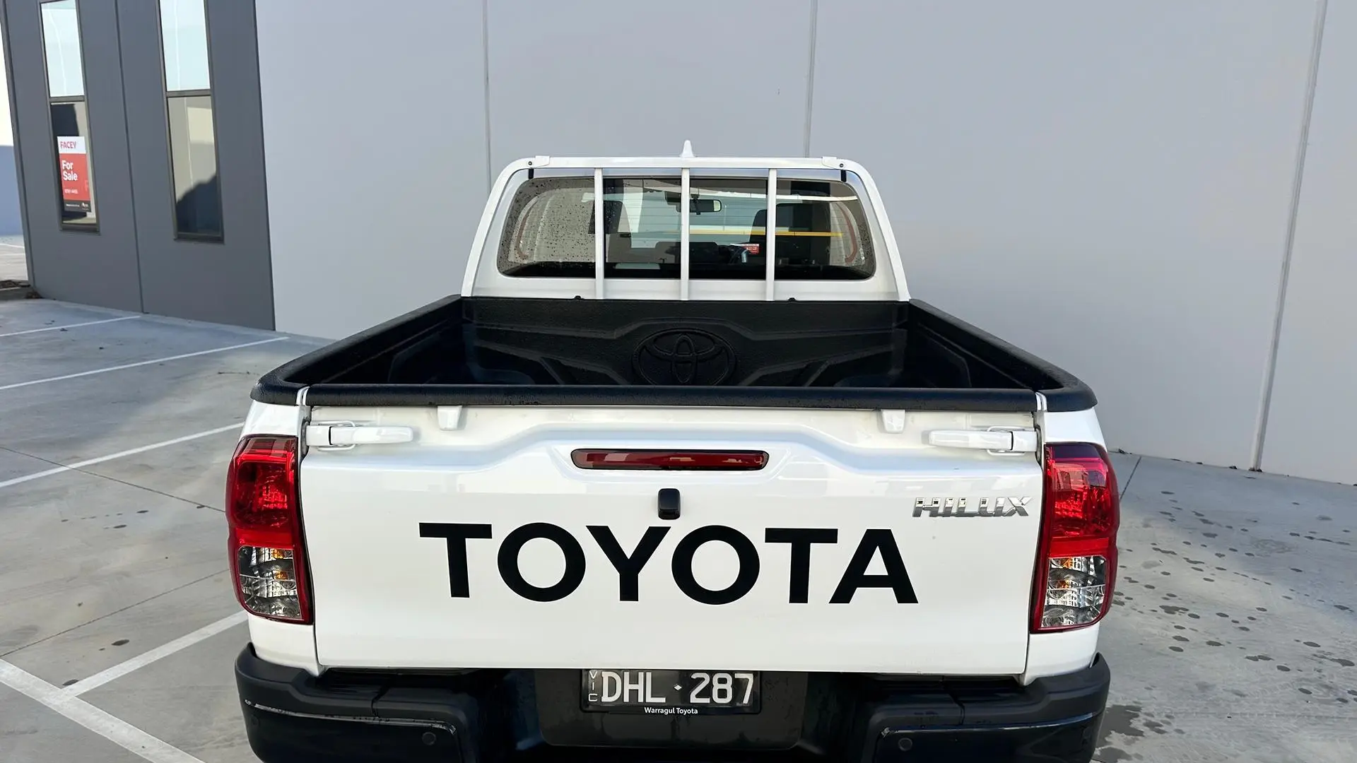 2024 Toyota Hilux Gallery Image 9