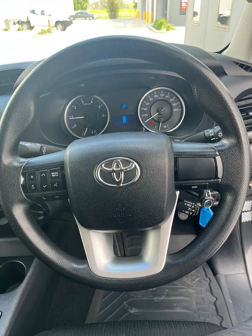 2016 Toyota Hilux Gallery Image 21