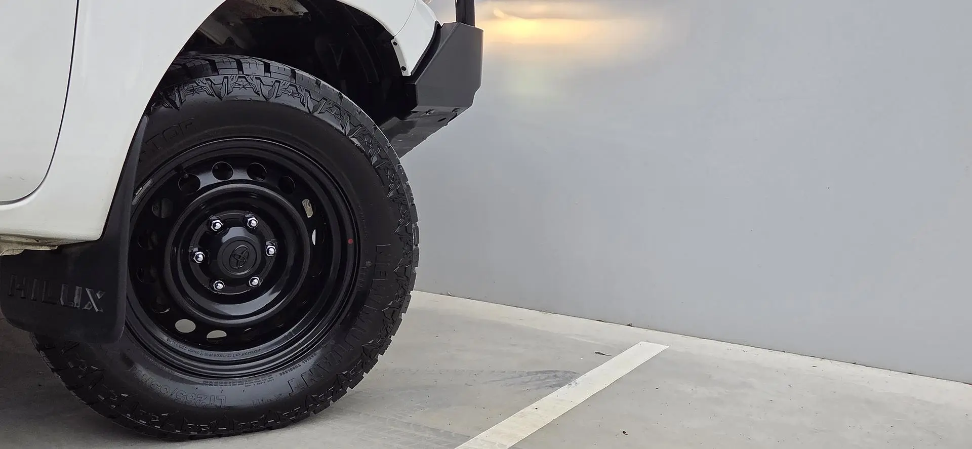 2022 Toyota Hilux Gallery Image 24
