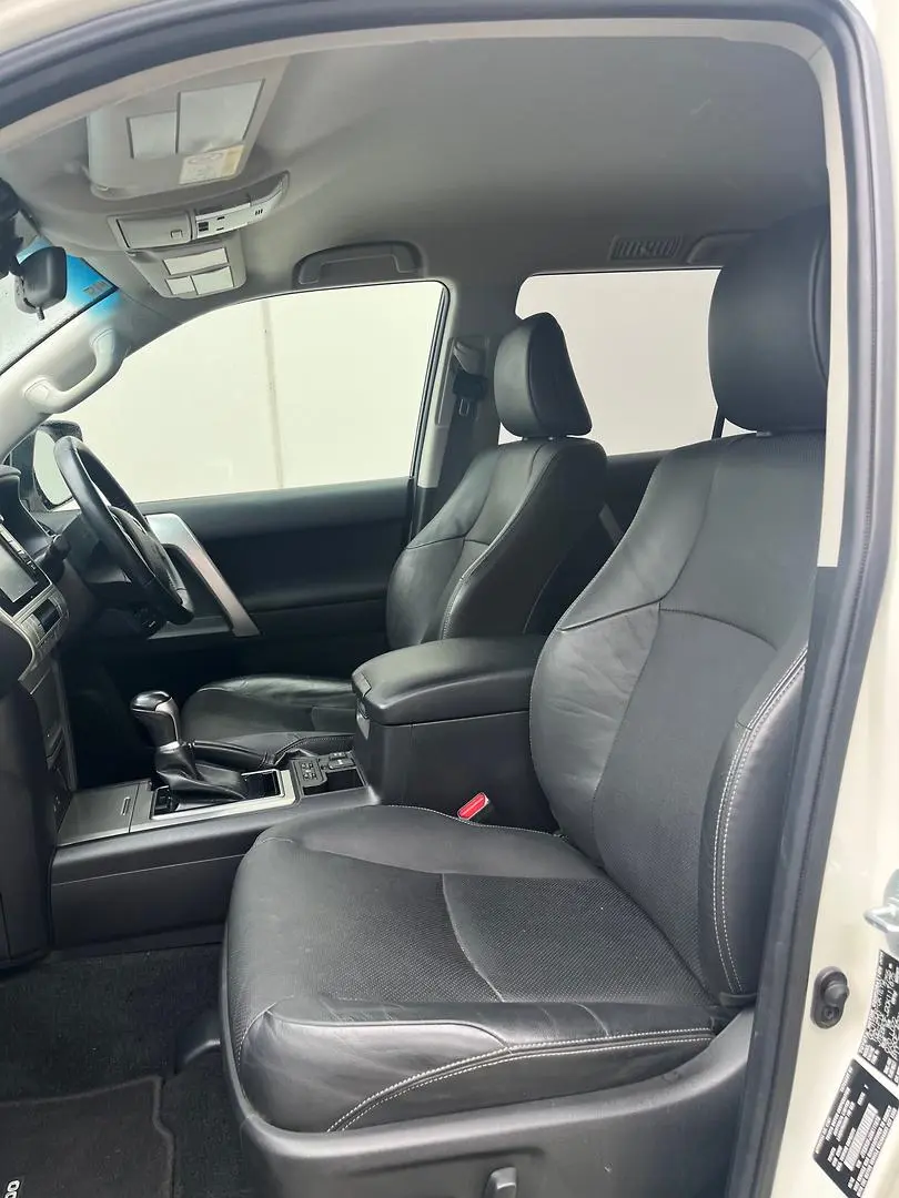 2018 Toyota Landcruiser Prado Gallery Image 7