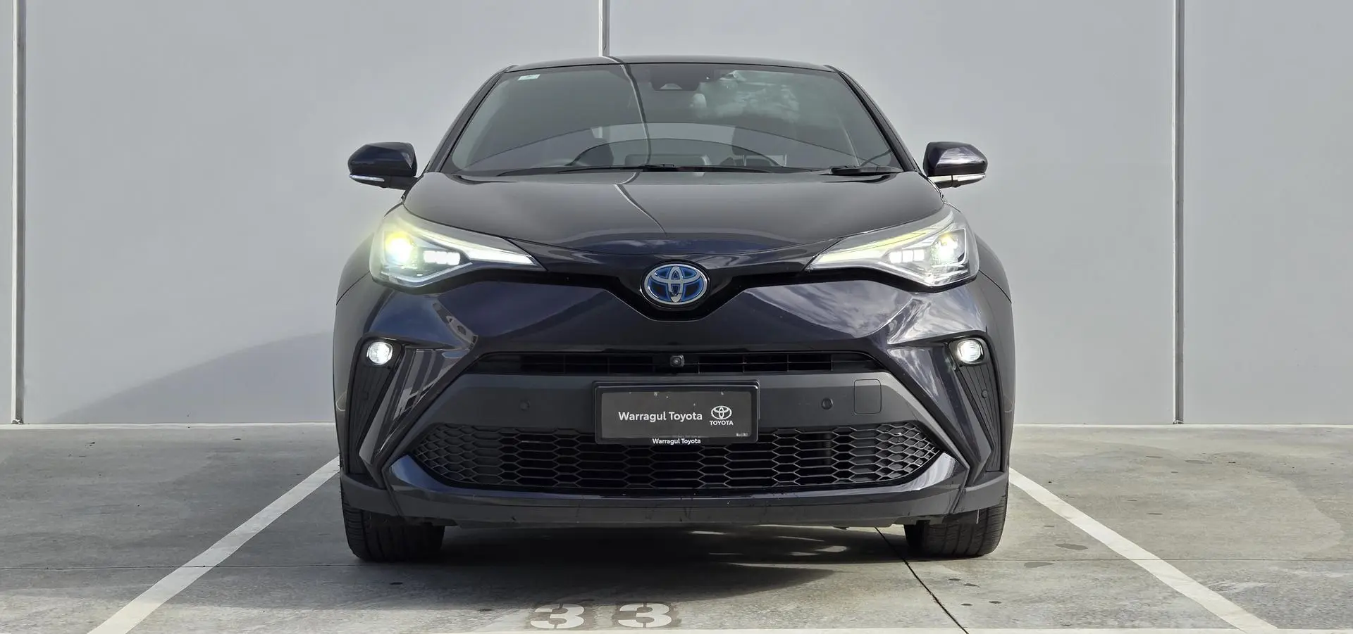 2022 Toyota C-HR Gallery Image 2