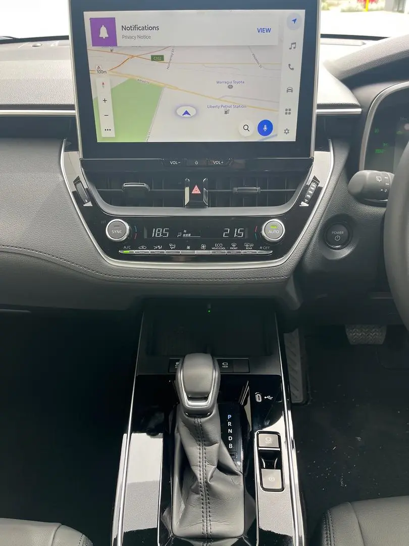 2025 Toyota Corolla Cross Gallery Image 18