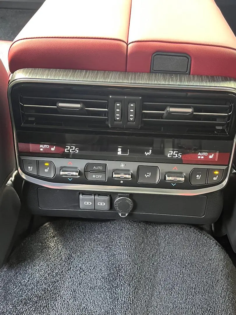 2025 Toyota Landcruiser Gallery Image 9