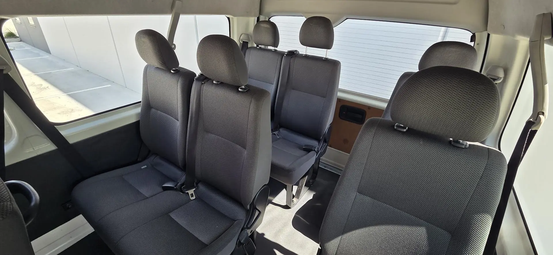 2017 Toyota Hiace Gallery Image 11