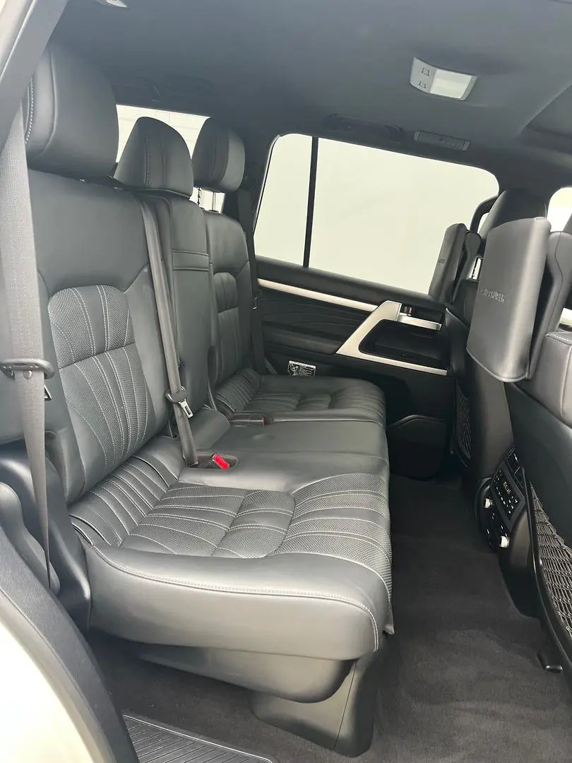 2021 Toyota Landcruiser Gallery Image 15