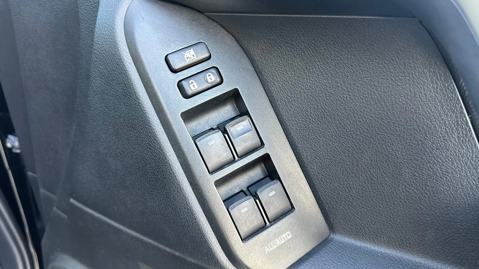 2019 Toyota Landcruiser Prado Gallery Image 22