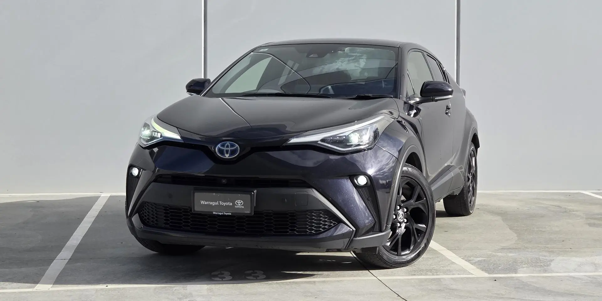 2022 Toyota C-HR Gallery Image 3