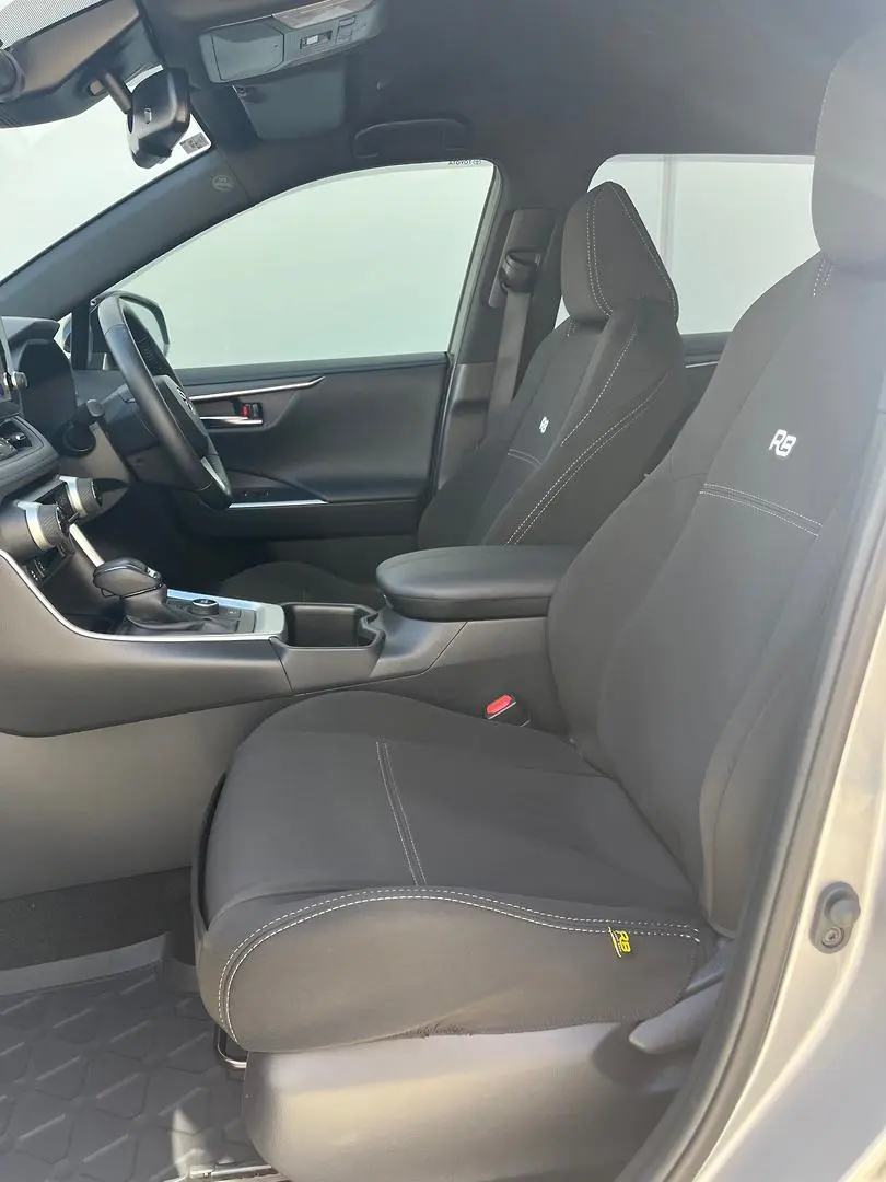 2024 Toyota RAV4 Gallery Image 7