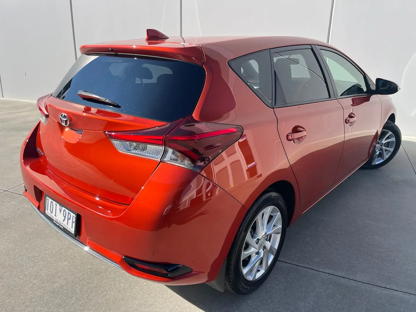2015 Toyota Corolla Gallery Image 12