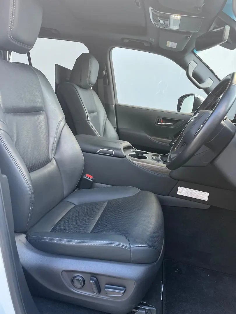 2021 Toyota Landcruiser Gallery Image 18