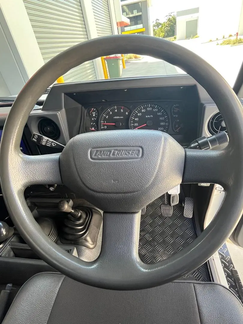 2006 Toyota Landcruiser Gallery Image 18