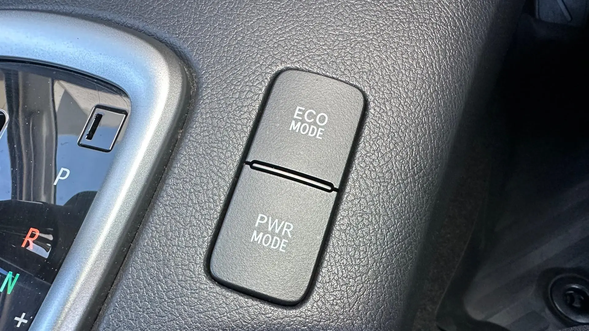 2021 Toyota Hilux Gallery Image 28