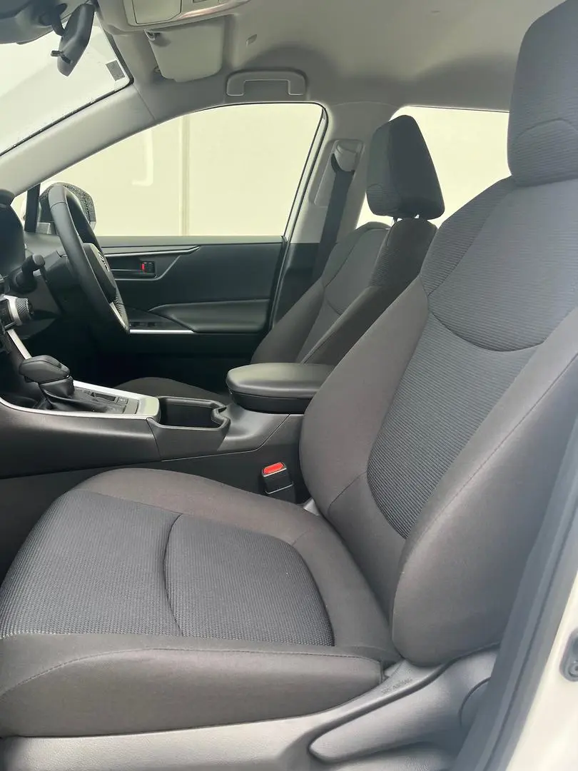 2024 Toyota RAV4 Gallery Image 6