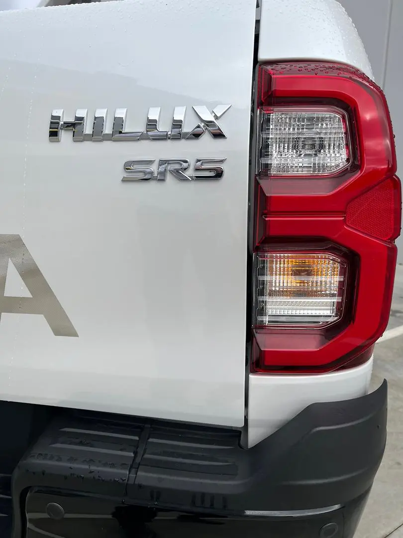 2025 Toyota Hilux Gallery Image 12