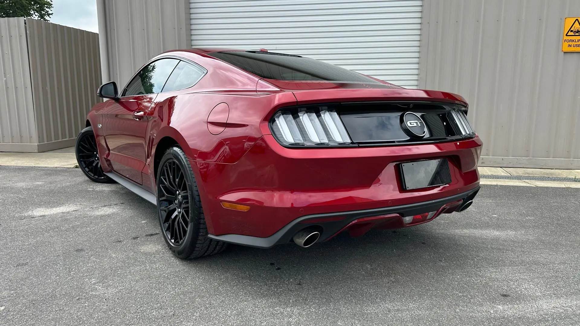 2017 Ford Mustang Gallery Image 11