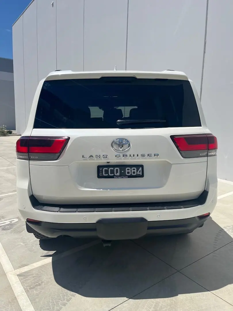 2022 Toyota Landcruiser Gallery Image 10