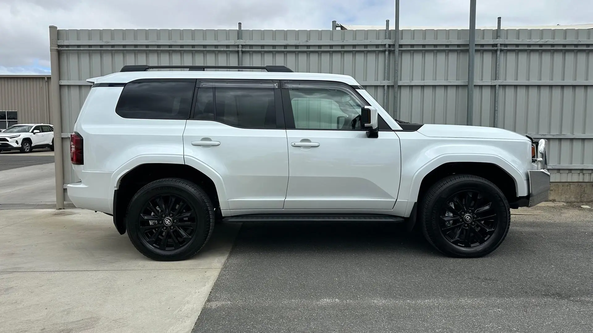 2024 Toyota Landcruiser Prado Gallery Image 5