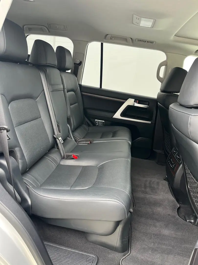2020 Toyota Landcruiser Gallery Image 19