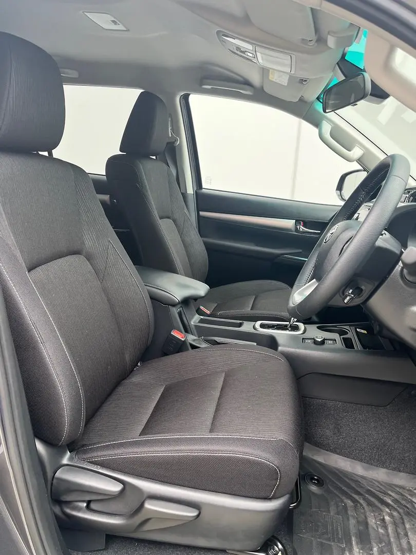 2025 Toyota Hilux Gallery Image 19