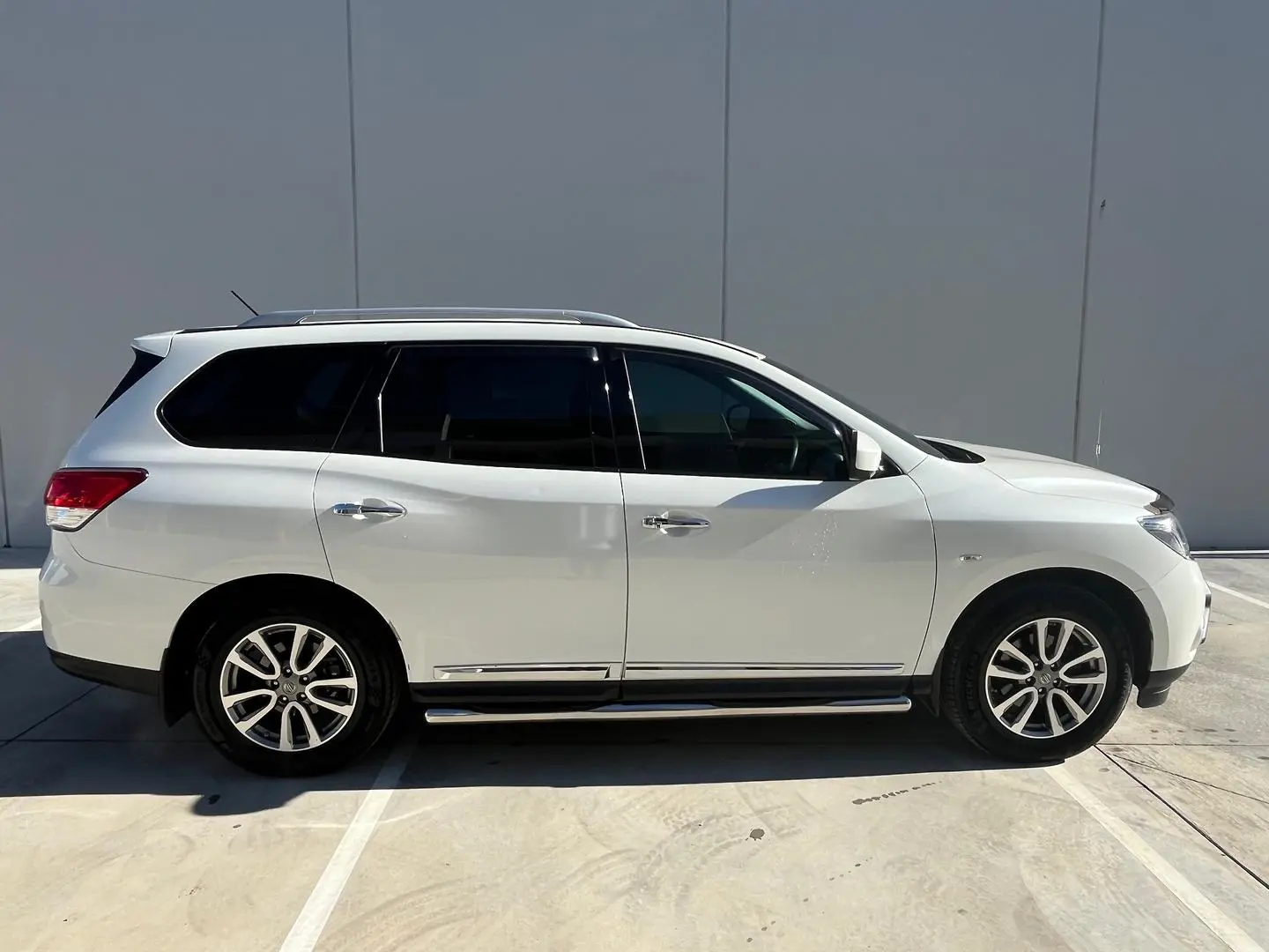 2016 Nissan Pathfinder Gallery Image 25