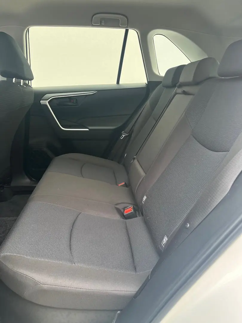 2024 Toyota RAV4 Gallery Image 7