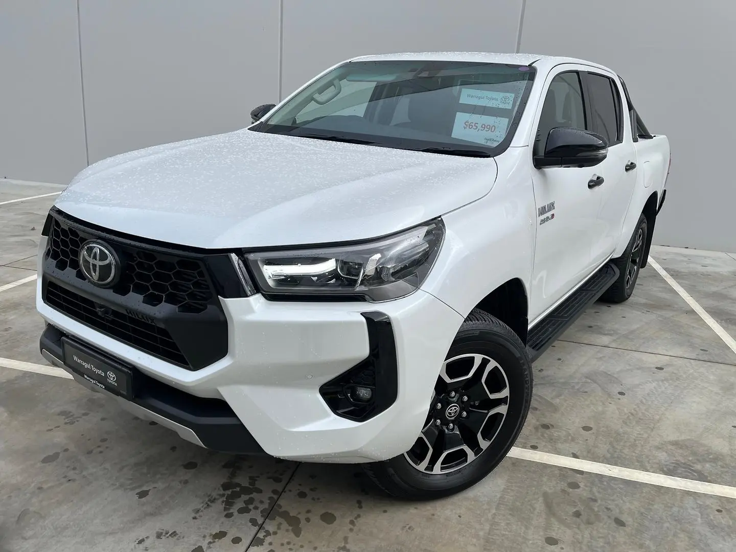 2025 Toyota Hilux Gallery Image 3