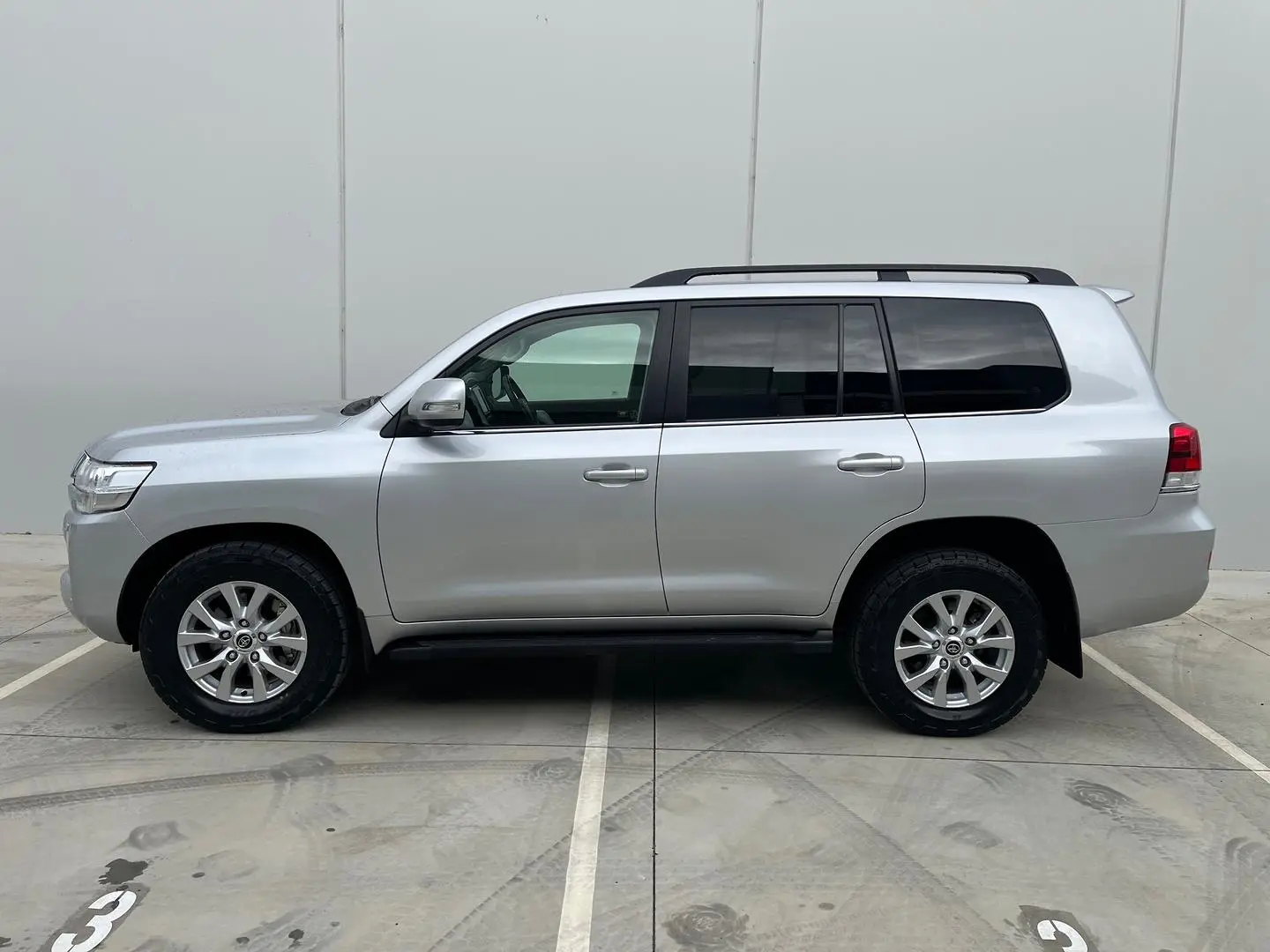 2020 Toyota Landcruiser Gallery Image 4