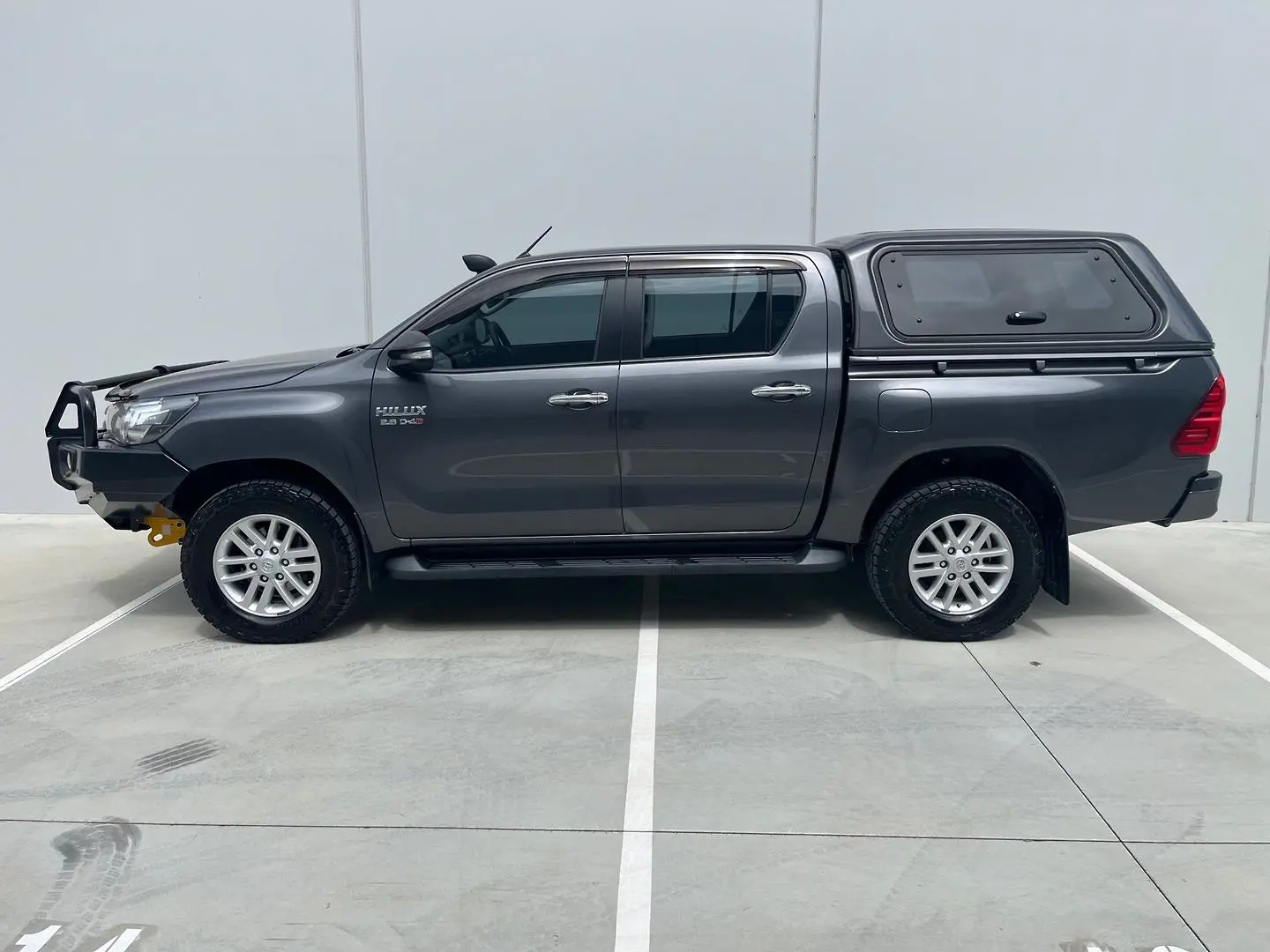2016 Toyota Hilux Gallery Image 6