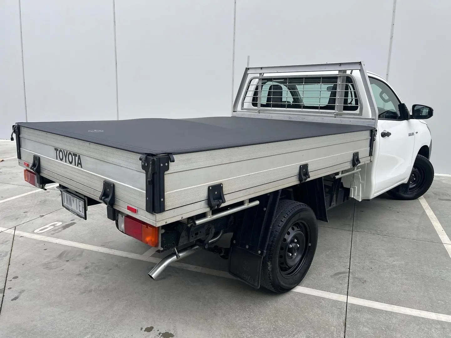 2018 Toyota Hilux Gallery Image 10