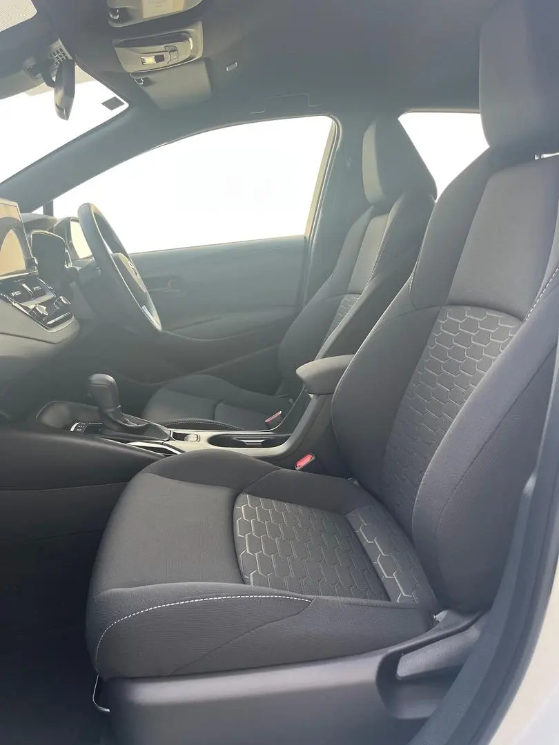 2025 Toyota Corolla Gallery Image 7