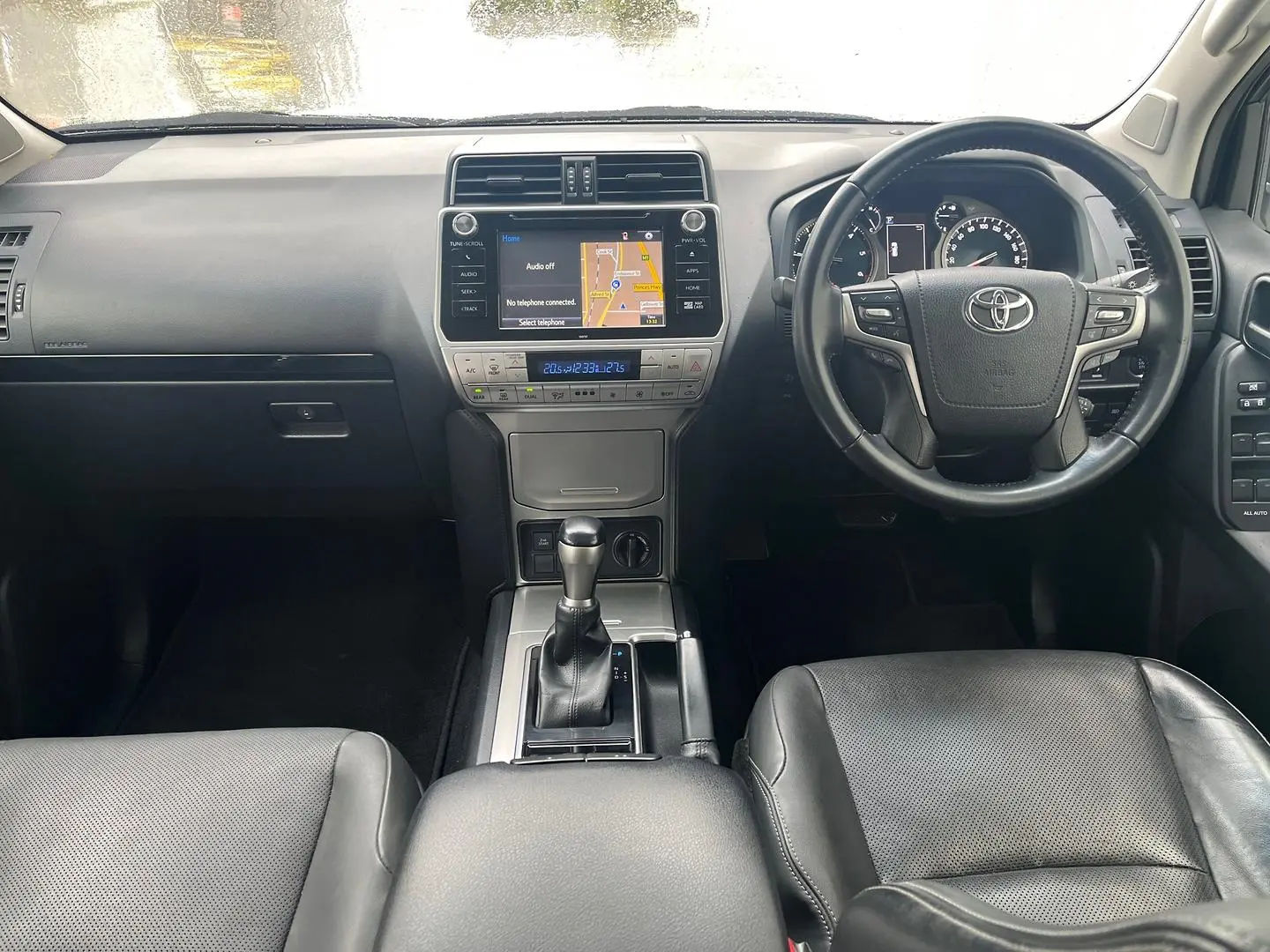2018 Toyota Landcruiser Prado Gallery Image 18