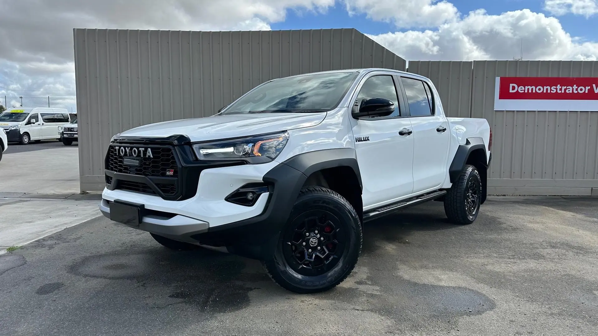 2024 Toyota Hilux Gallery Image 3