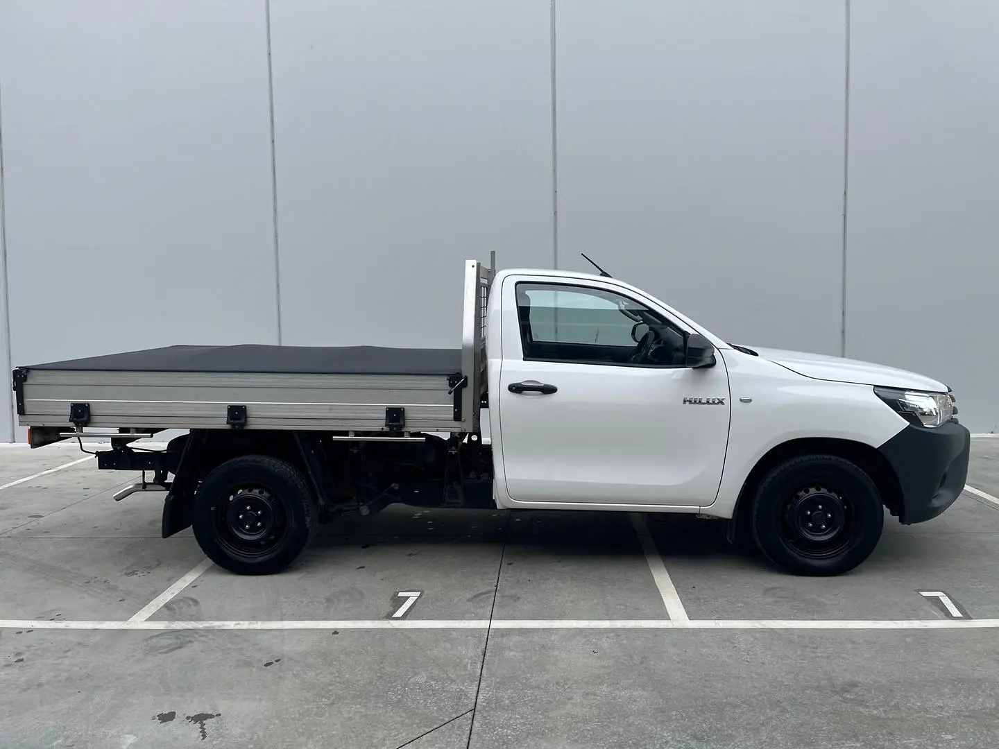 2018 Toyota Hilux Gallery Image 19