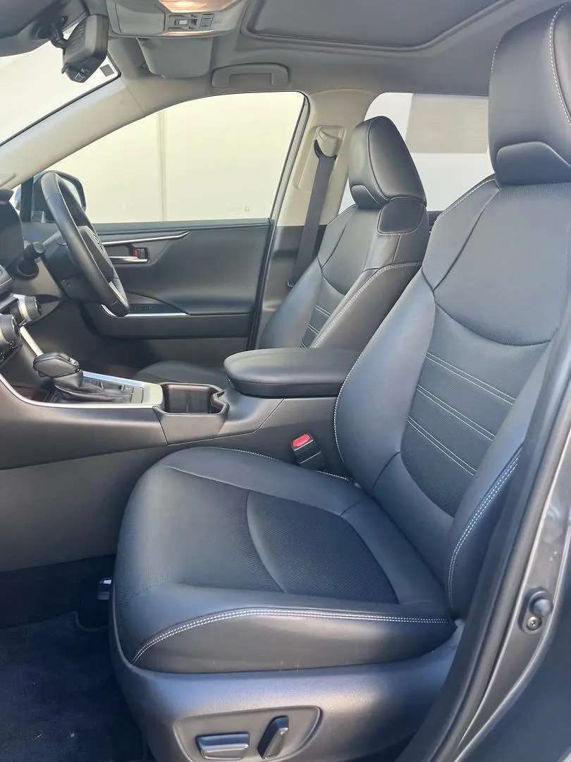 2024 Toyota RAV4 Gallery Image 7