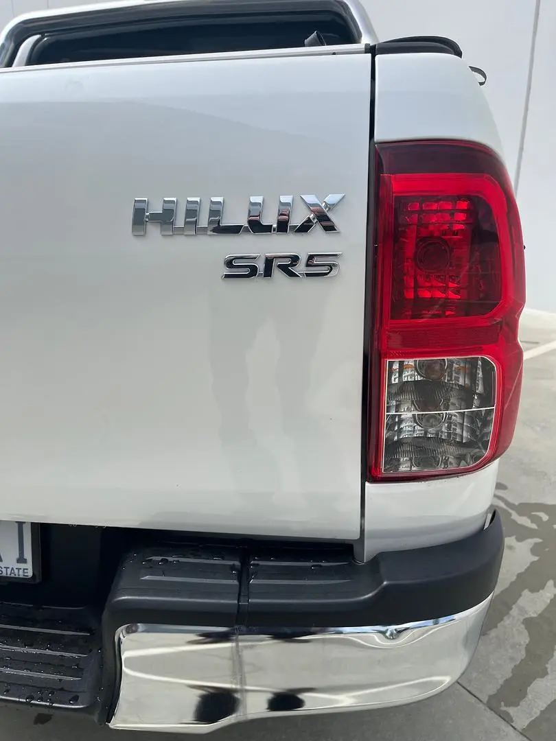 2019 Toyota Hilux Gallery Image 11