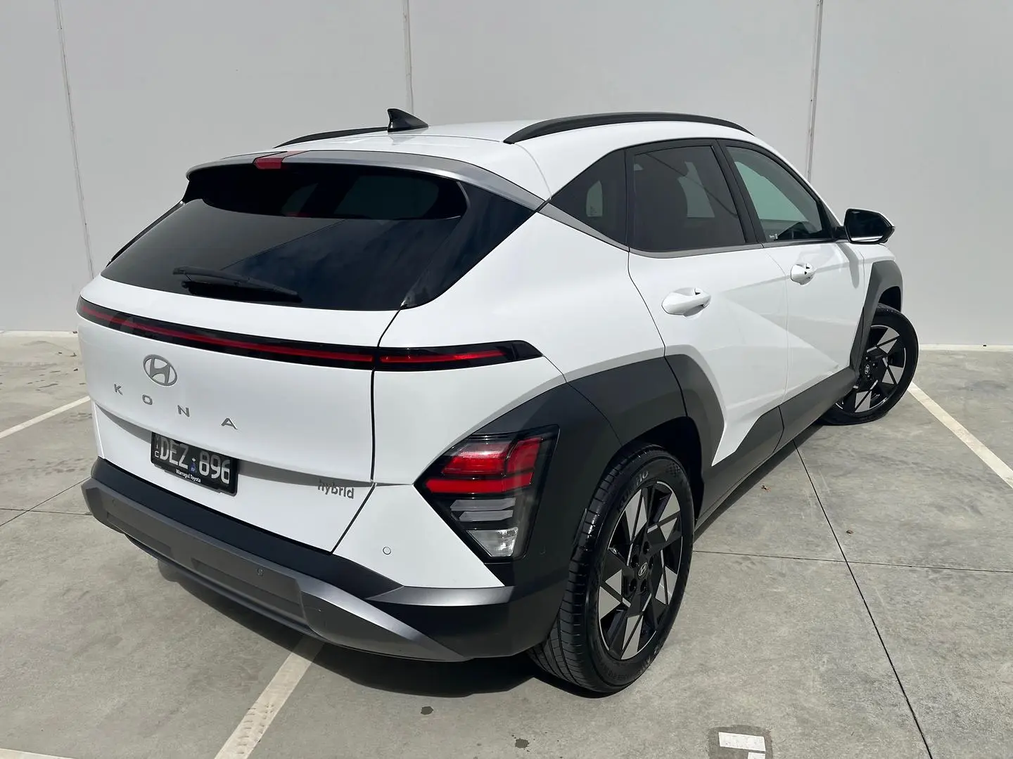 2024 Hyundai Kona Gallery Image 12