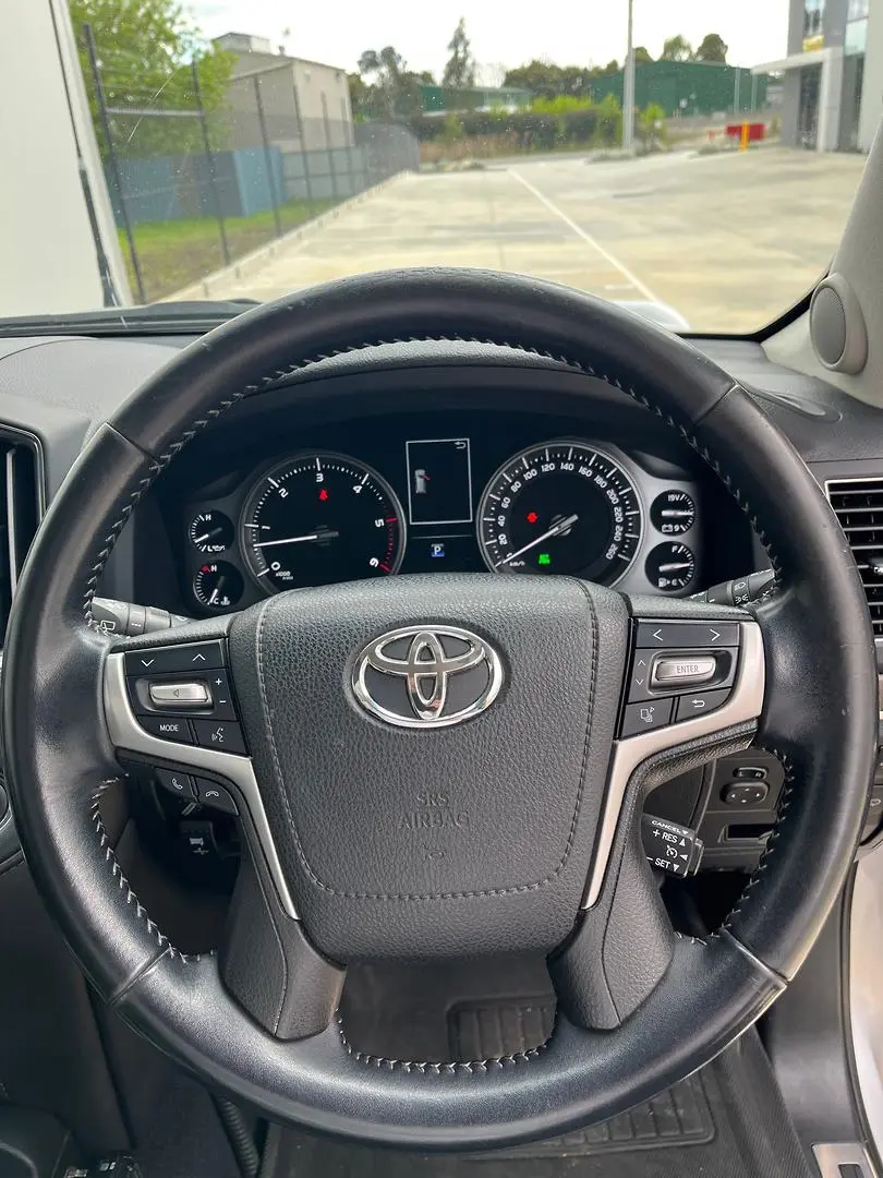 2017 Toyota Landcruiser Gallery Image 22